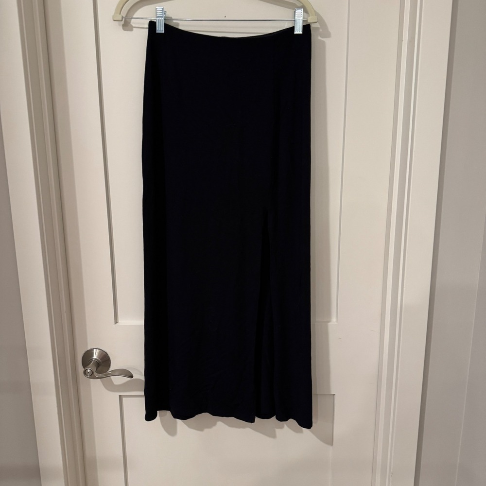 Wilfred Free Aritzia Black Maxi Skirt Side Slit Rayon Blend Medium DXS7-7355-10